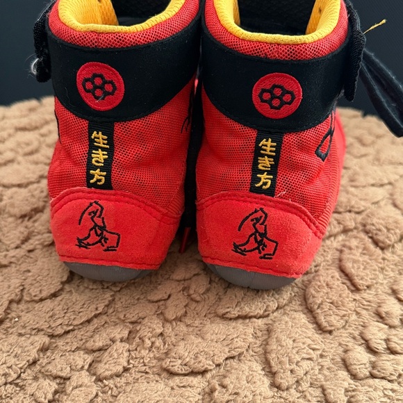 Rudis Red and Black Wrestling Shoes - Picture 4 of 7